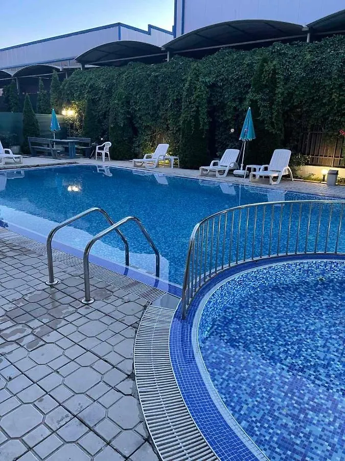 Violet Garden 2 Veranda Apartment Slăntjev Brjag