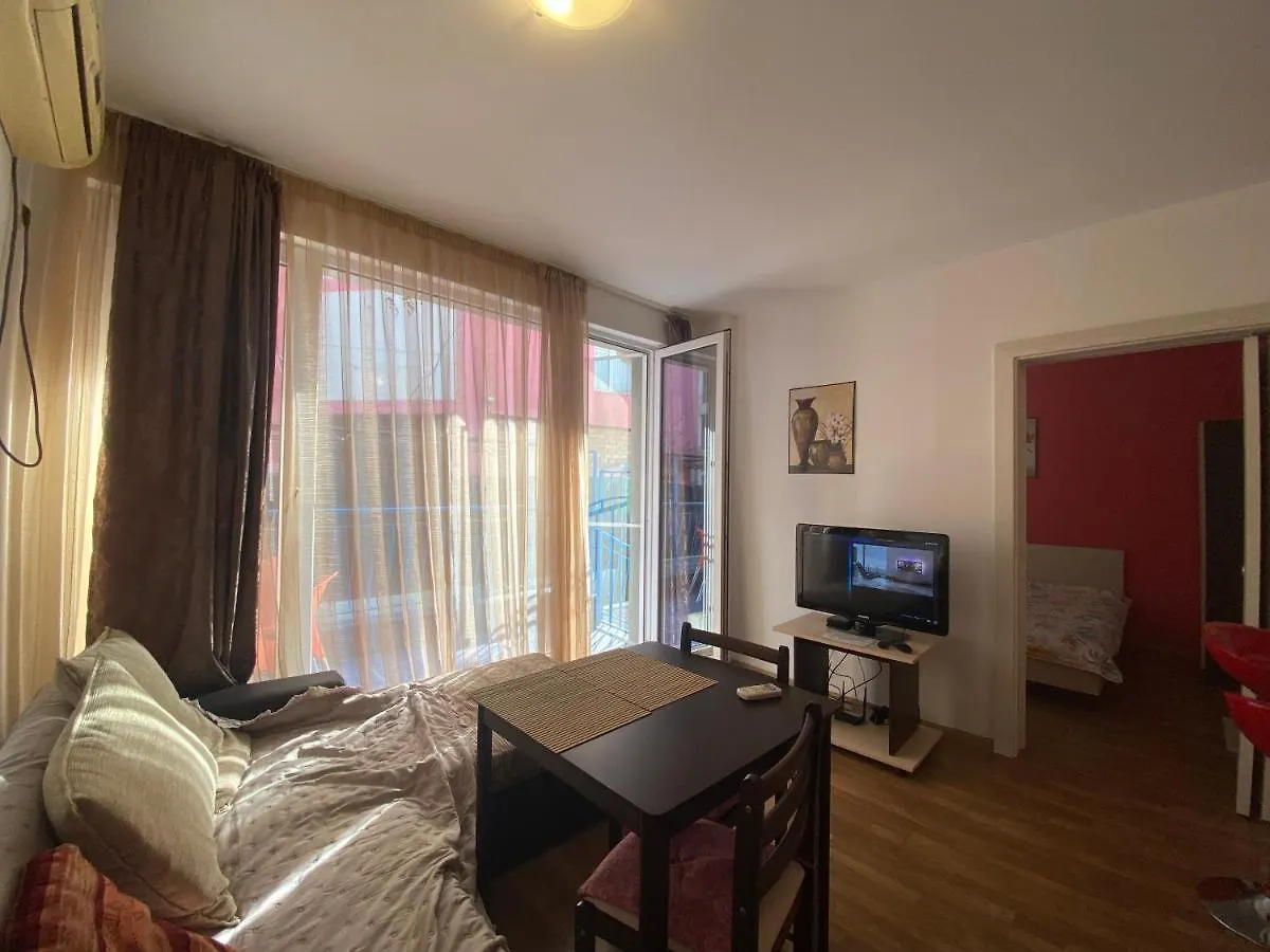 Violet Garden 2 Veranda Apartment Slăntjev Brjag